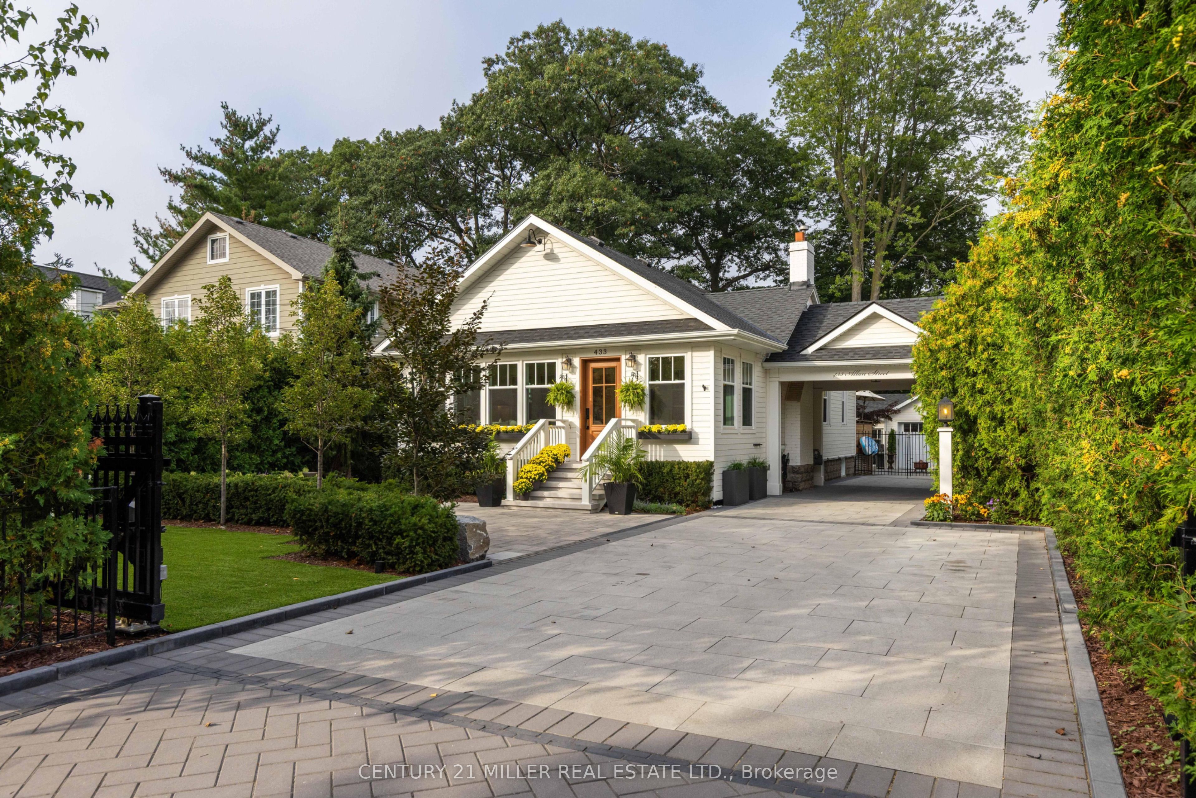433 Allan Street, Oakville, ON L6J 3R1