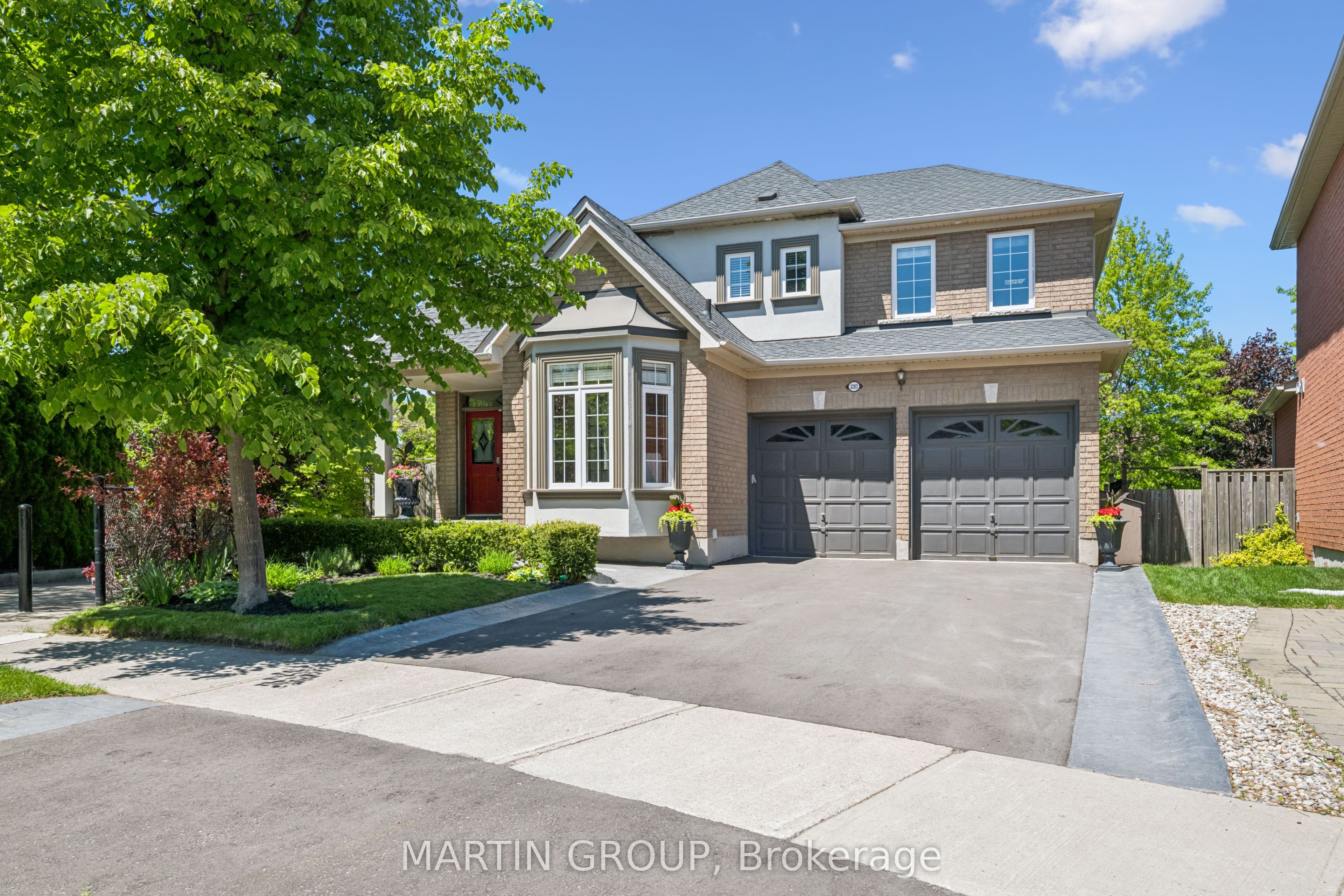 2283 Briargrove Circle, Oakville, ON L6M 5A5 photo 4