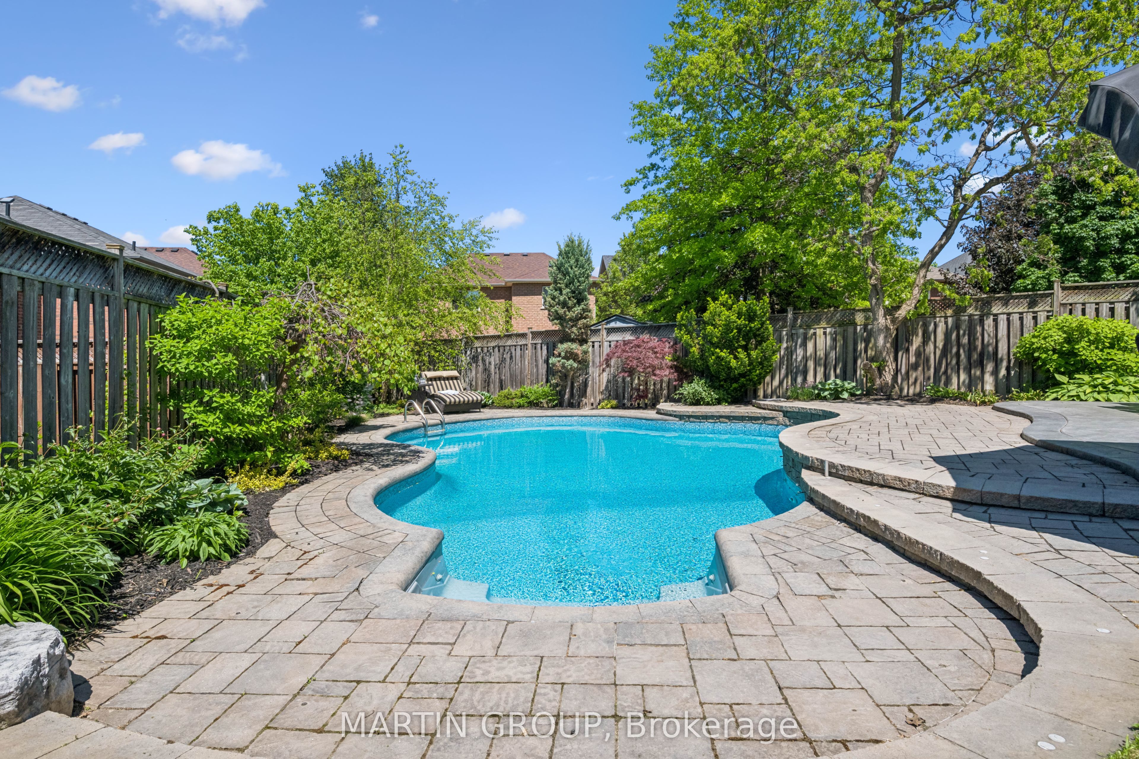 2283 Briargrove Circle, Oakville, ON L6M 5A5 photo 5