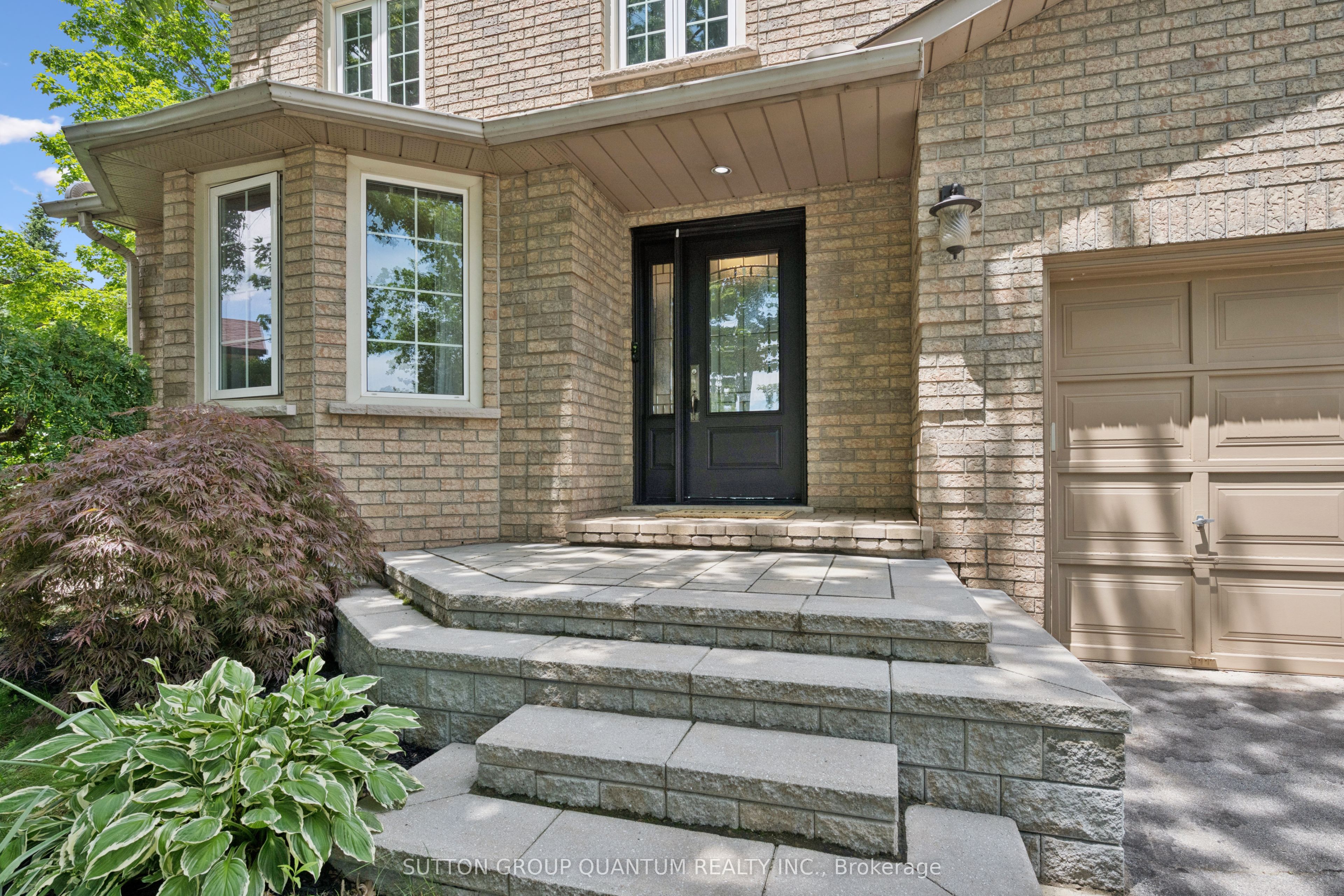 3092 Shannon Crescent, Oakville, ON L6L 6B4 photo 2