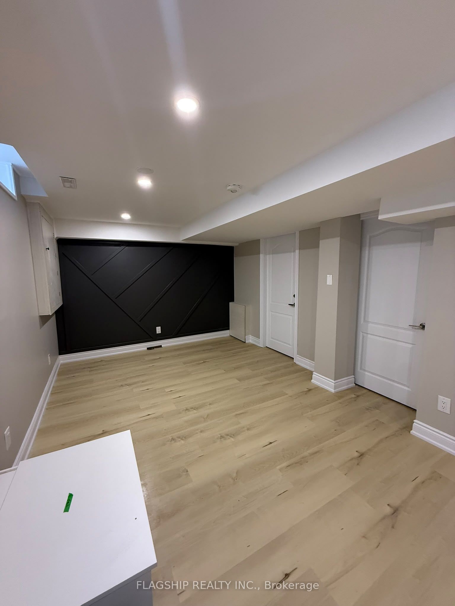 12 Elderbank Court BSMT, Brampton, ON L6Z 3B2 photo 2