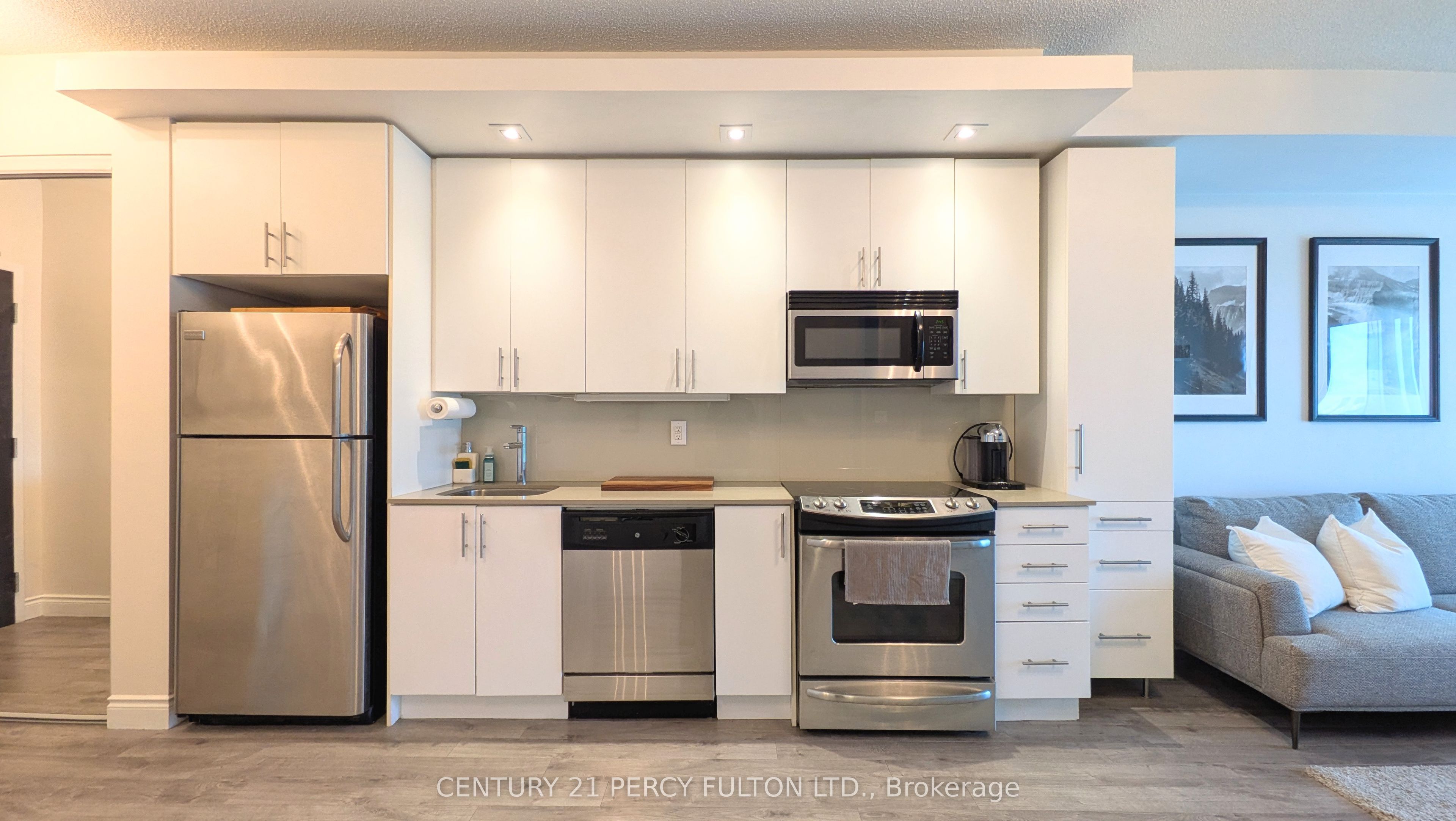 165 Legion Road N 2634, Toronto, ON M8Y 0B3 photo 5