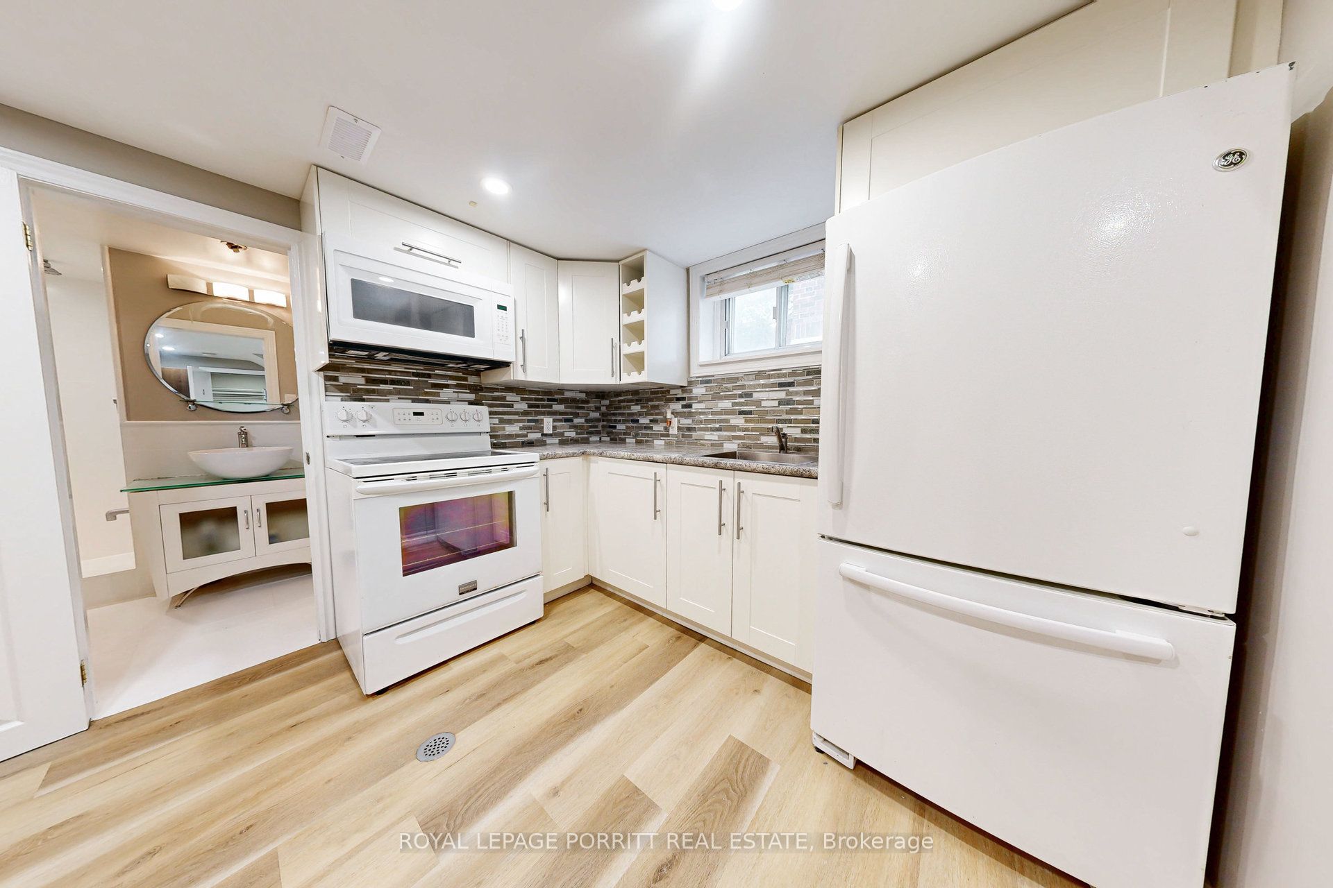 73 Gort Avenue C, Toronto, ON M8W 3Y9 photo 4