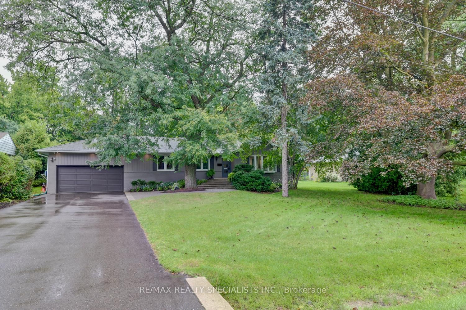 1589 Crediton Parkway, Mississauga, ON L5G 3X2 photo 2