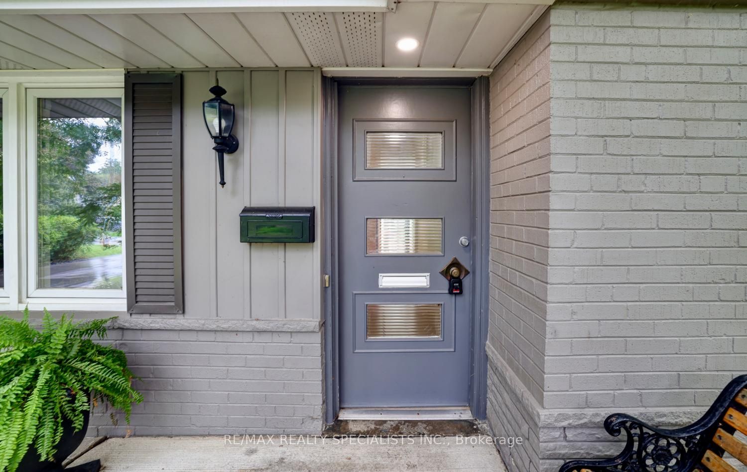 1589 Crediton Parkway, Mississauga, ON L5G 3X2 photo 4