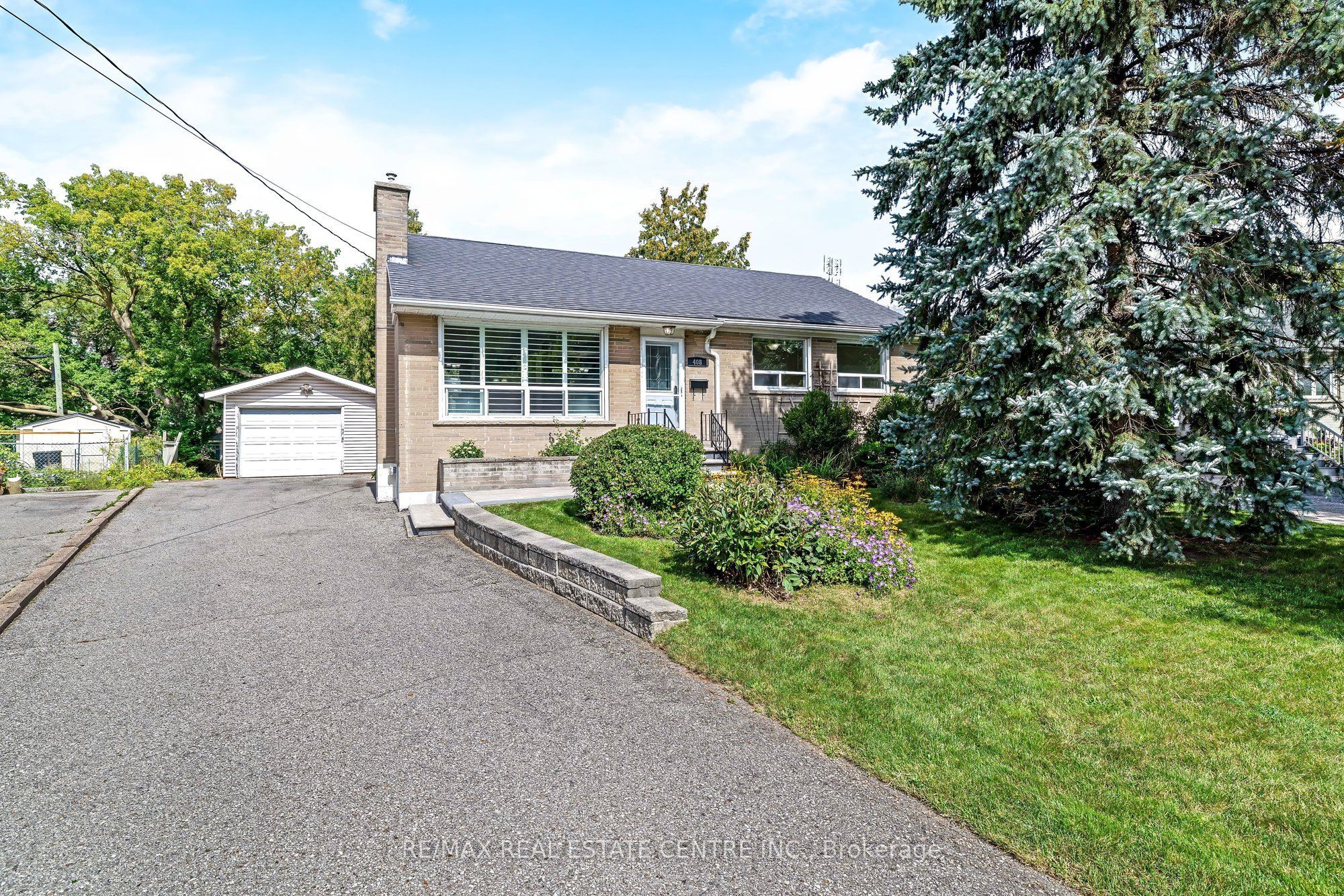 408 Kingsleigh Court, Milton, ON L9T 1X7 photo 2