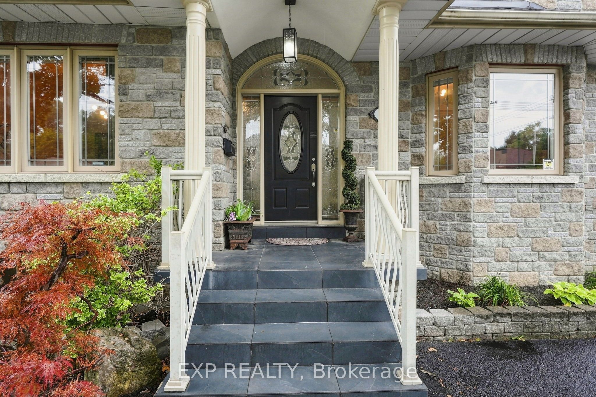 101 Cannon Road, Toronto, ON M8Y 1S2 photo 3
