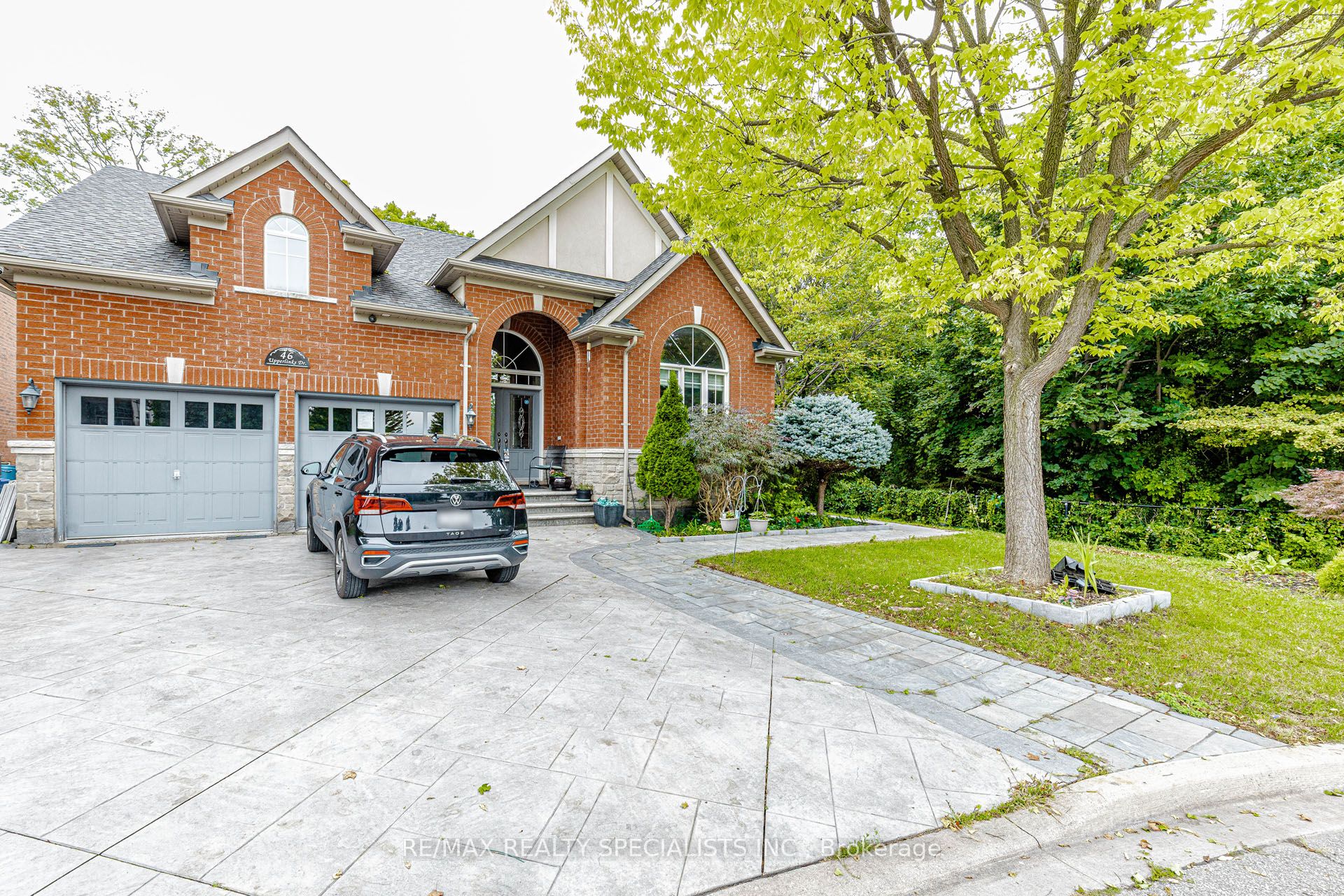 46 Upperlinks Drive Basement, Brampton, ON L6P 2T9 photo 2