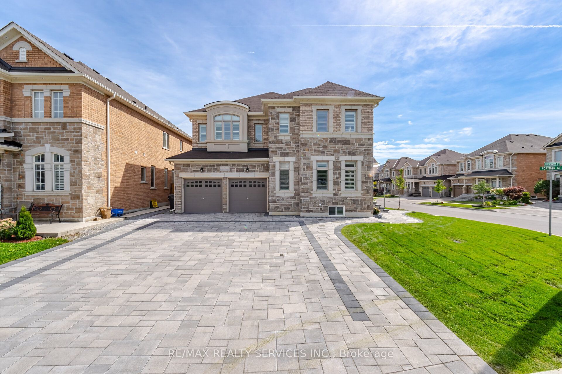1 Breckonwood Street, Caledon, ON L7C 4G6 photo 2