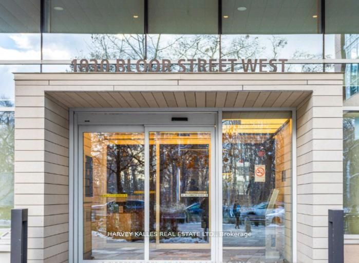 1830 Bloor Street W 741, Toronto, ON M6P 3K6 photo 3