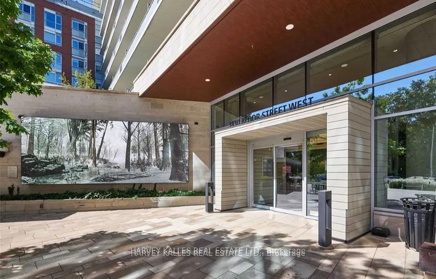 1830 Bloor Street W 741, Toronto, ON M6P 3K6 photo 4