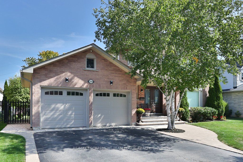2109 Keith Close, Burlington, ON L7M 3H8 photo 2