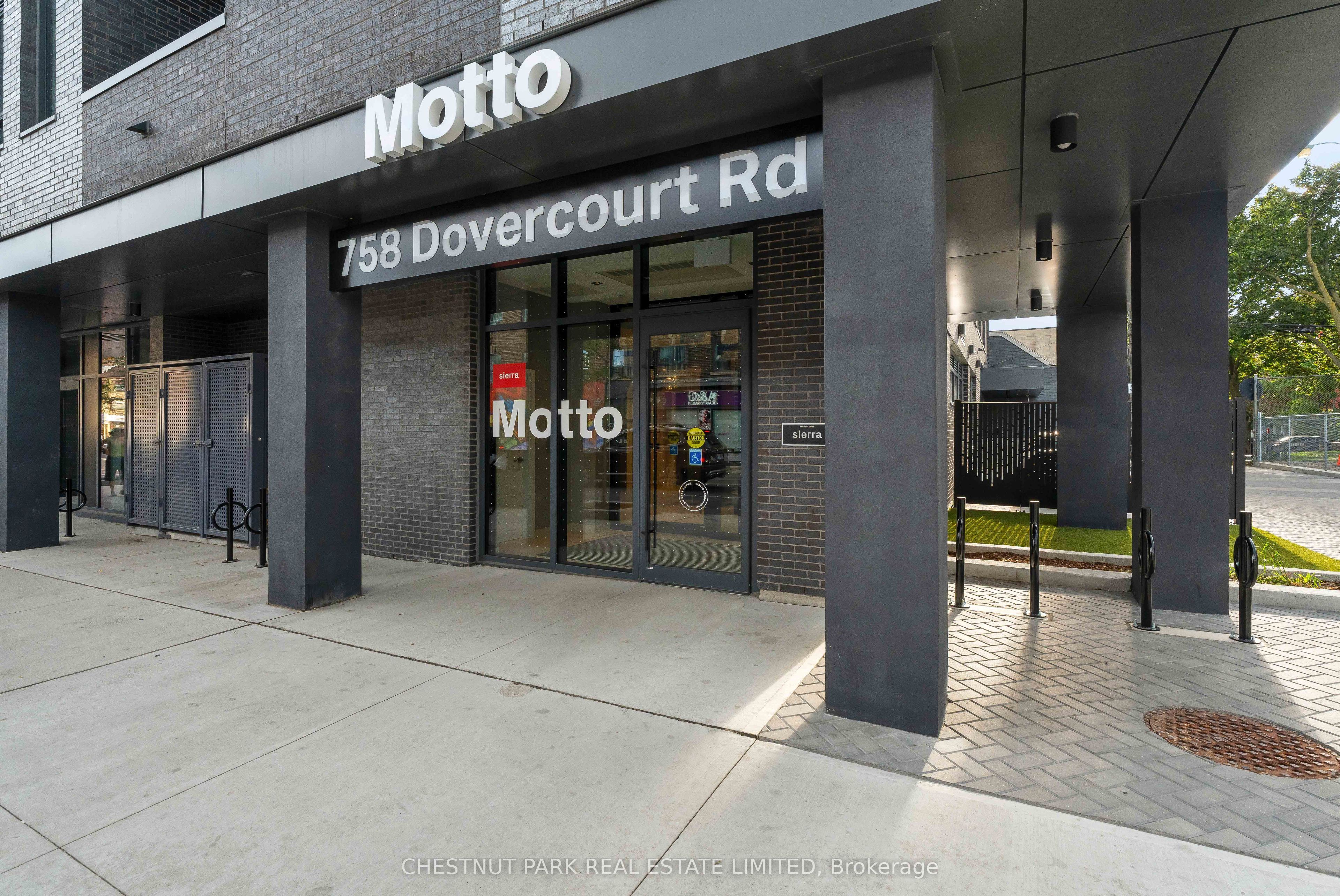 758 Dovercourt Road 404, Toronto, ON M6H 2X2 photo 3