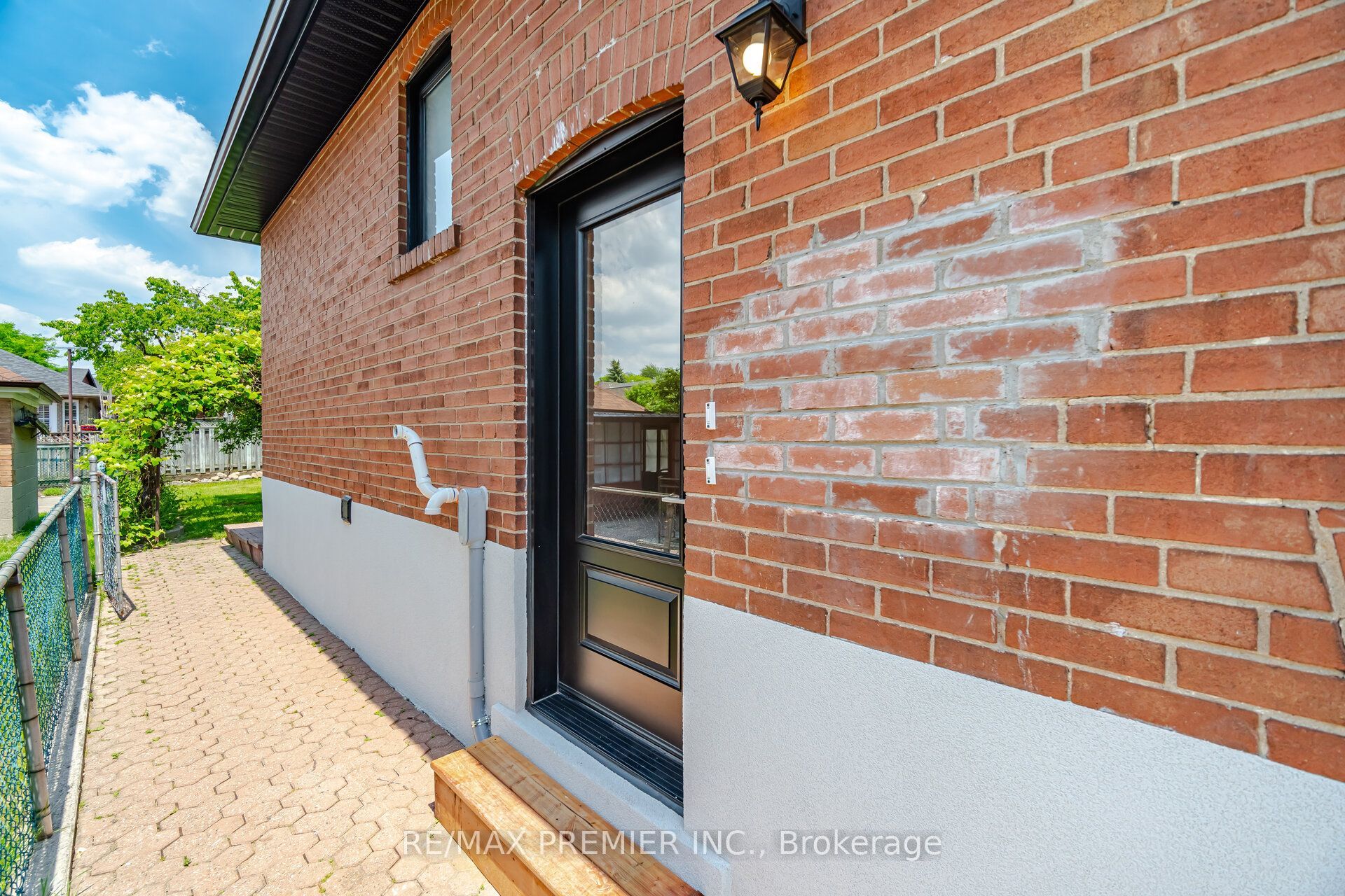62 Flamborough Drive Lower Level 2, Toronto, ON M6M 2R6 photo 5