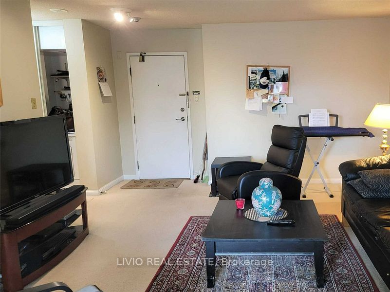 10 Laurelcrest Street 310, Brampton, ON L6S 5Y3 photo 5