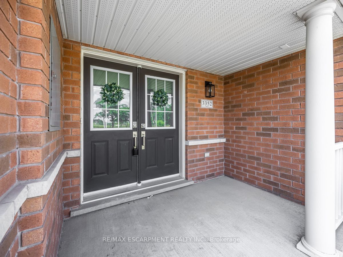 3352 Mikalda Road, Burlington, ON L7M 0K9 photo 2