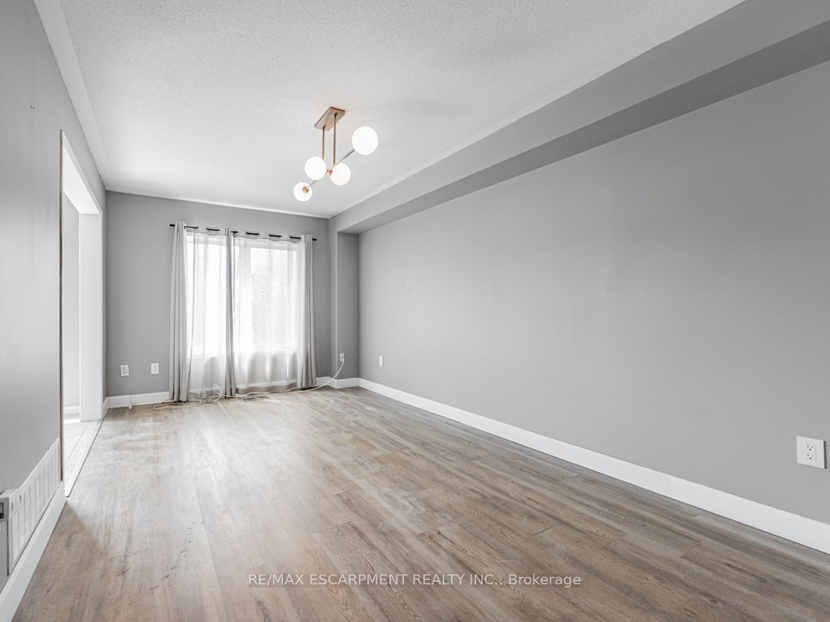 3352 Mikalda Road, Burlington, ON L7M 0K9 photo 4