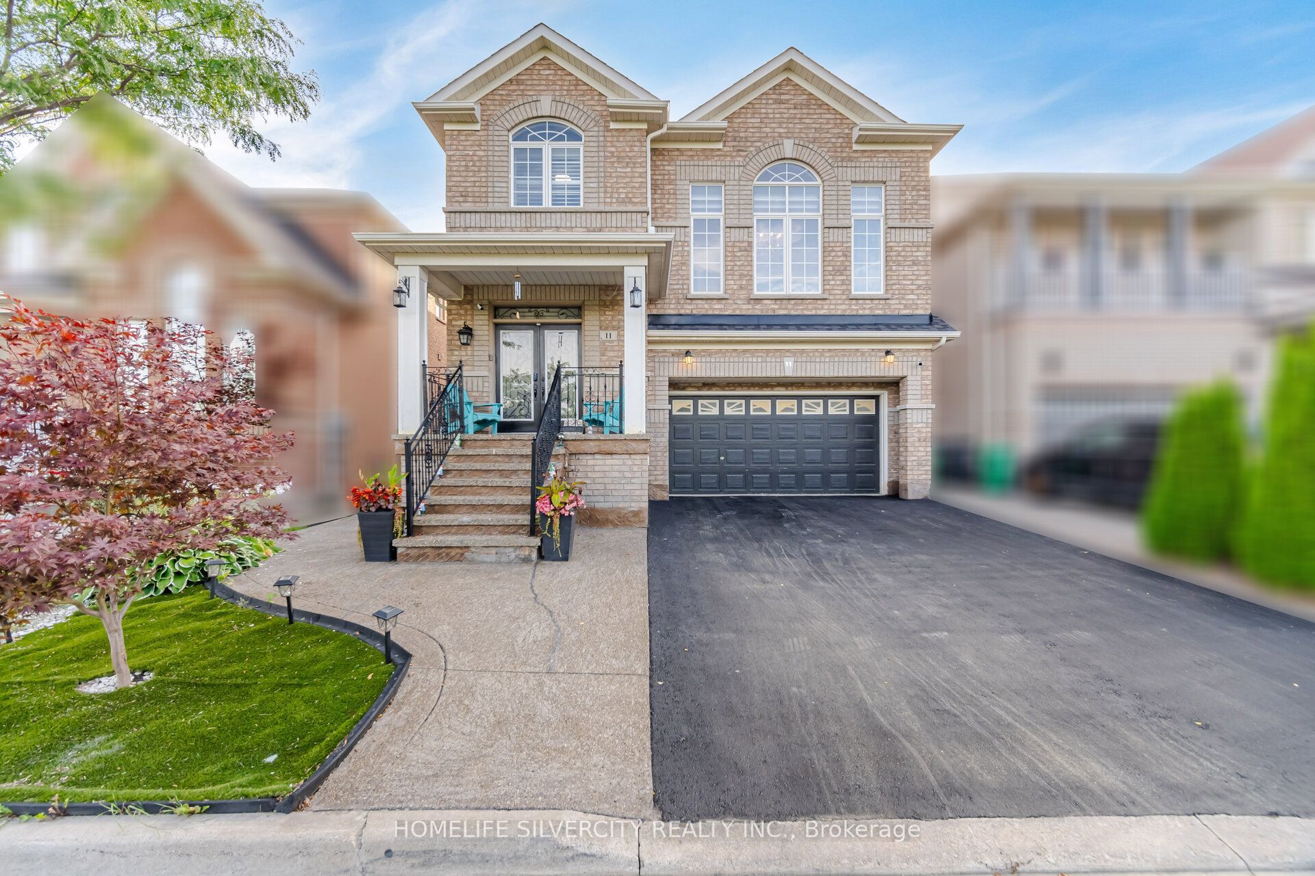 11 Swales Crescent, Brampton, ON L6R 0G4 photo 2