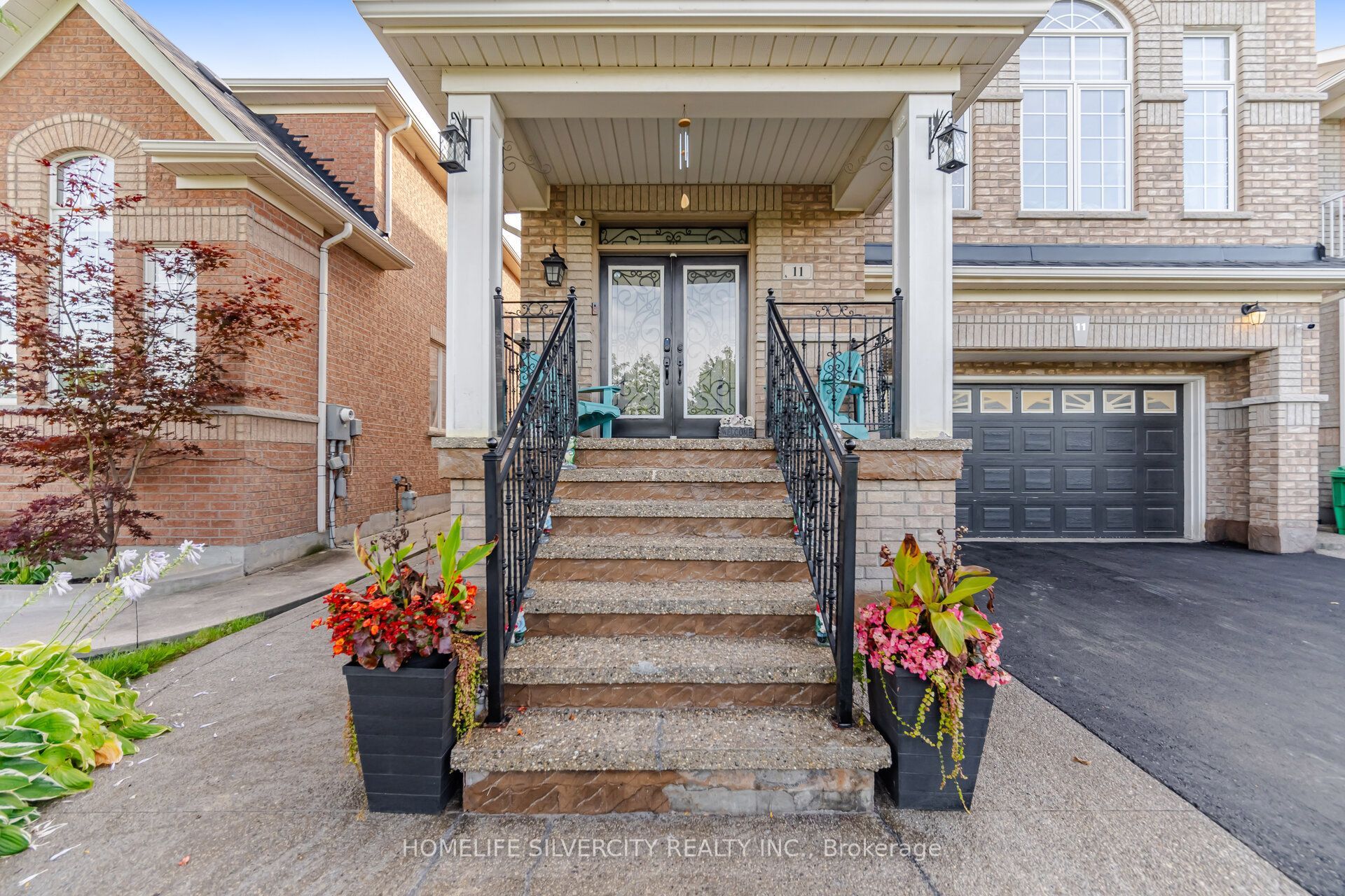 11 Swales Crescent, Brampton, ON L6R 0G4 photo 4