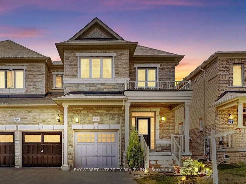 537 Stream Crescent, Oakville, ON L6M 1N7