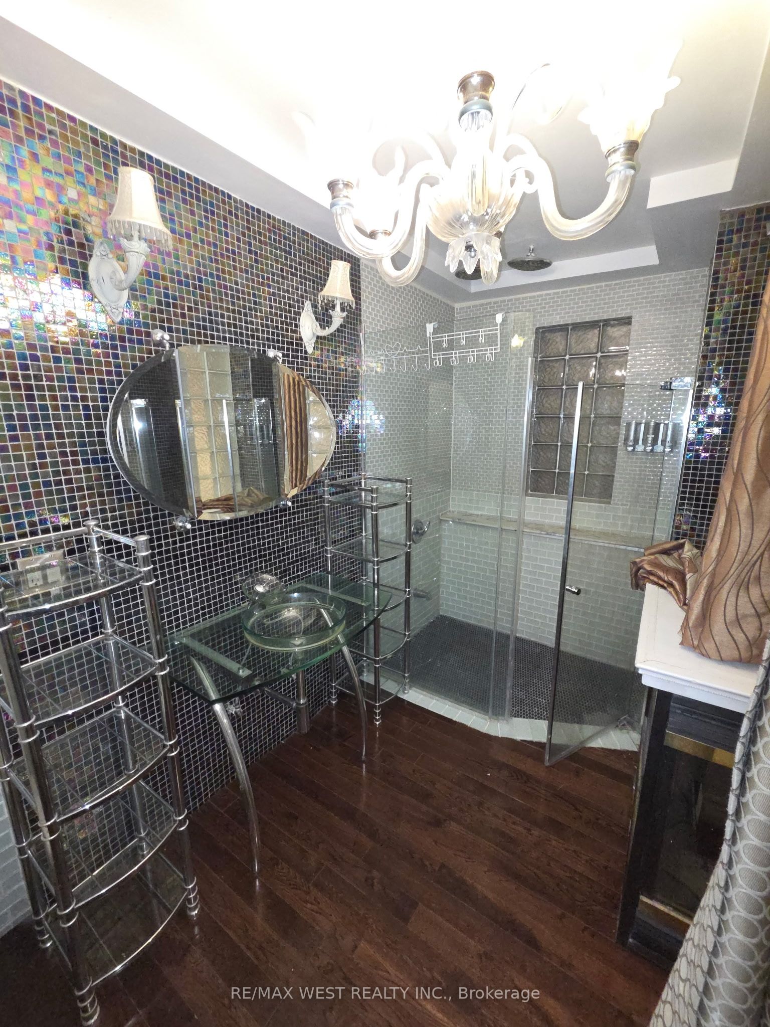 87 Medland Crescent 2, Toronto, ON M6P 2N3 photo 5