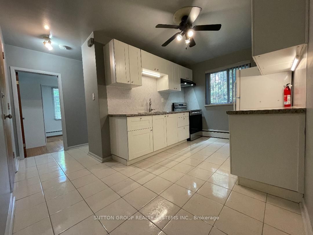 31 Cannon Road 6, Toronto, ON M8Y 1R8 photo 5