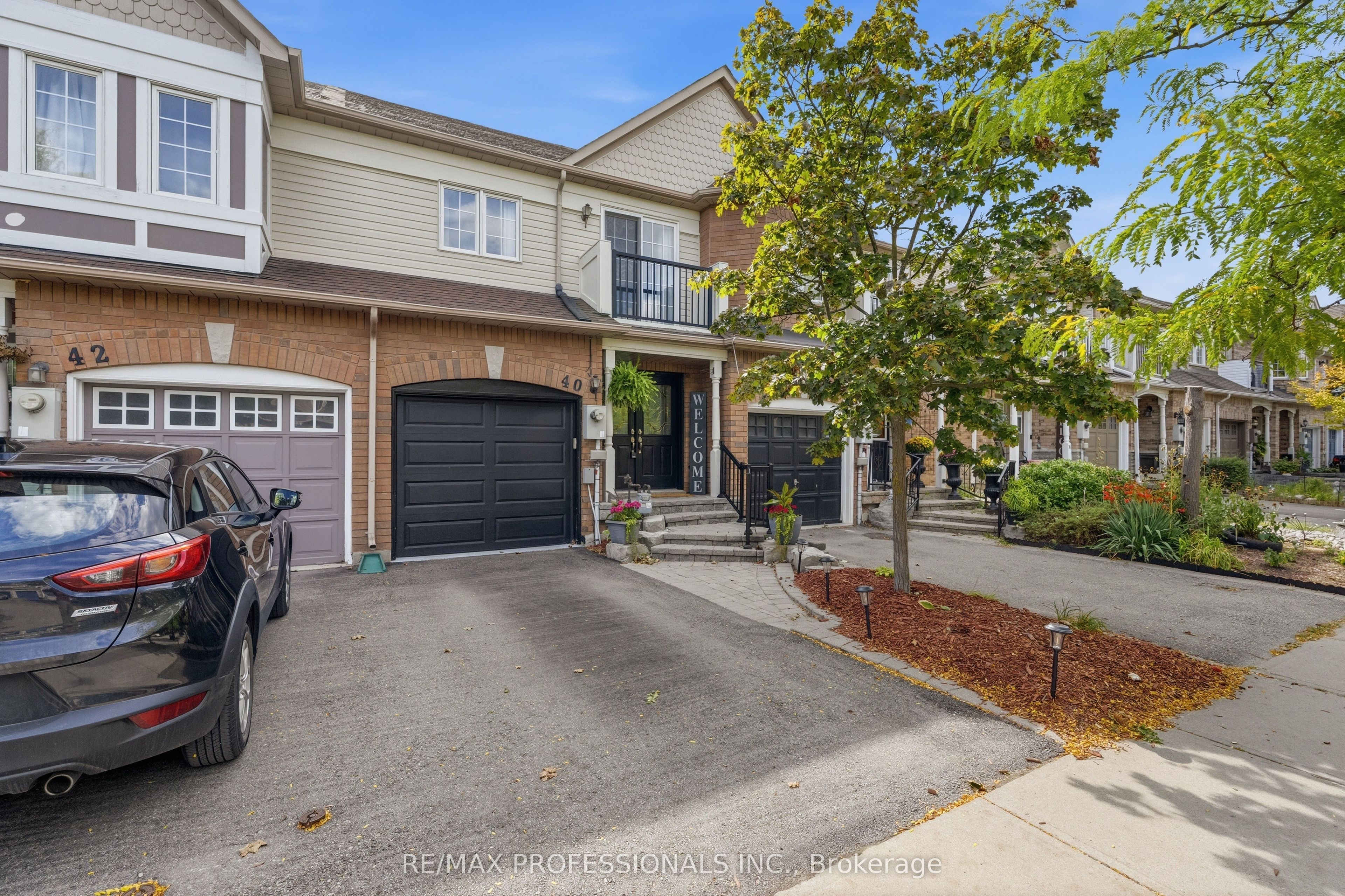 40 Dominion Gardens Drive, Halton Hills, ON L7G 6B2