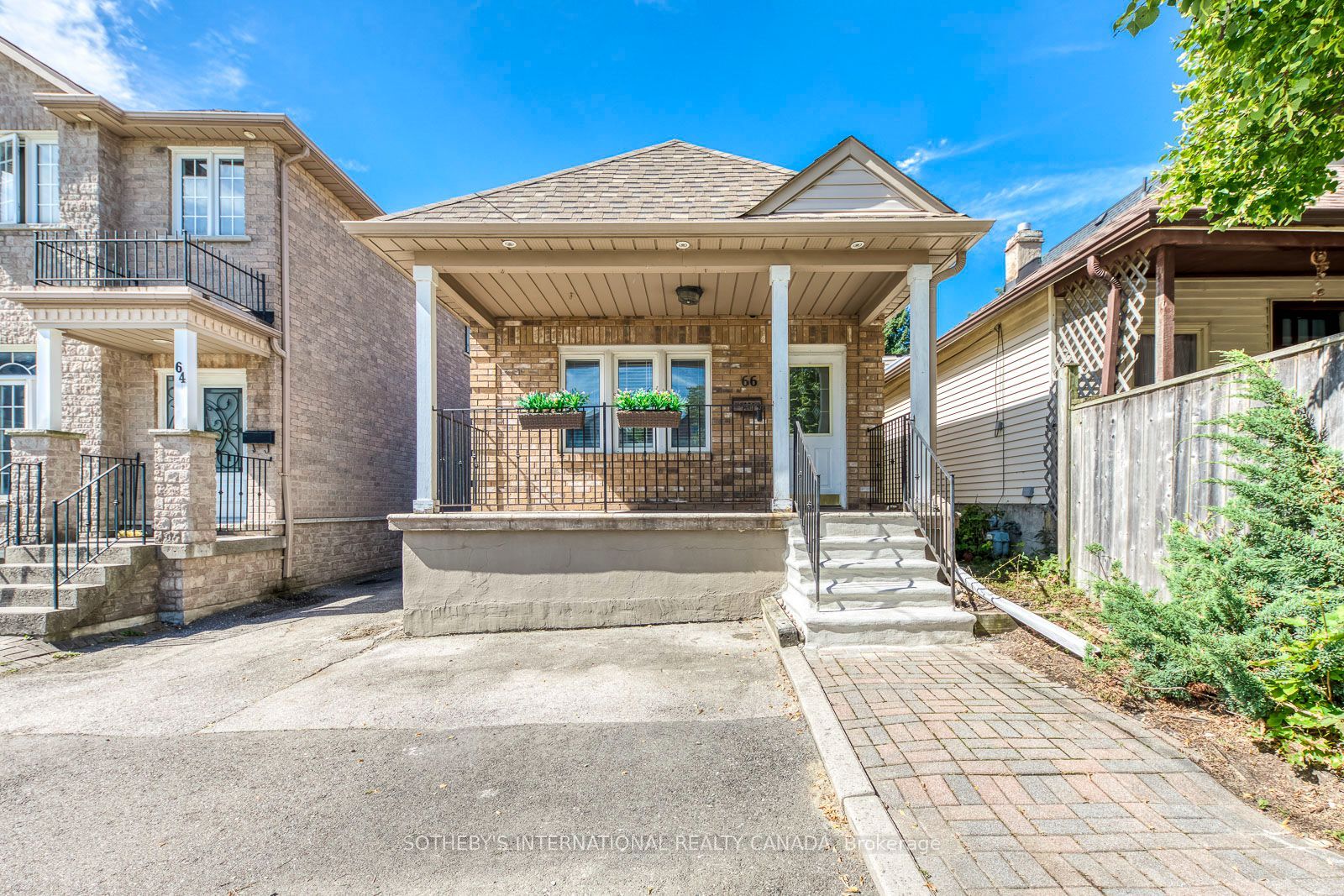 66 Twenty Ninth Street, Toronto, ON M8W 3B2 photo 3