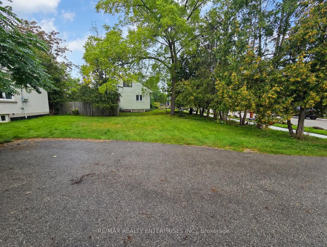 1228 Haig Boulevard, Mississauga, ON L5E 2M7 photo 4