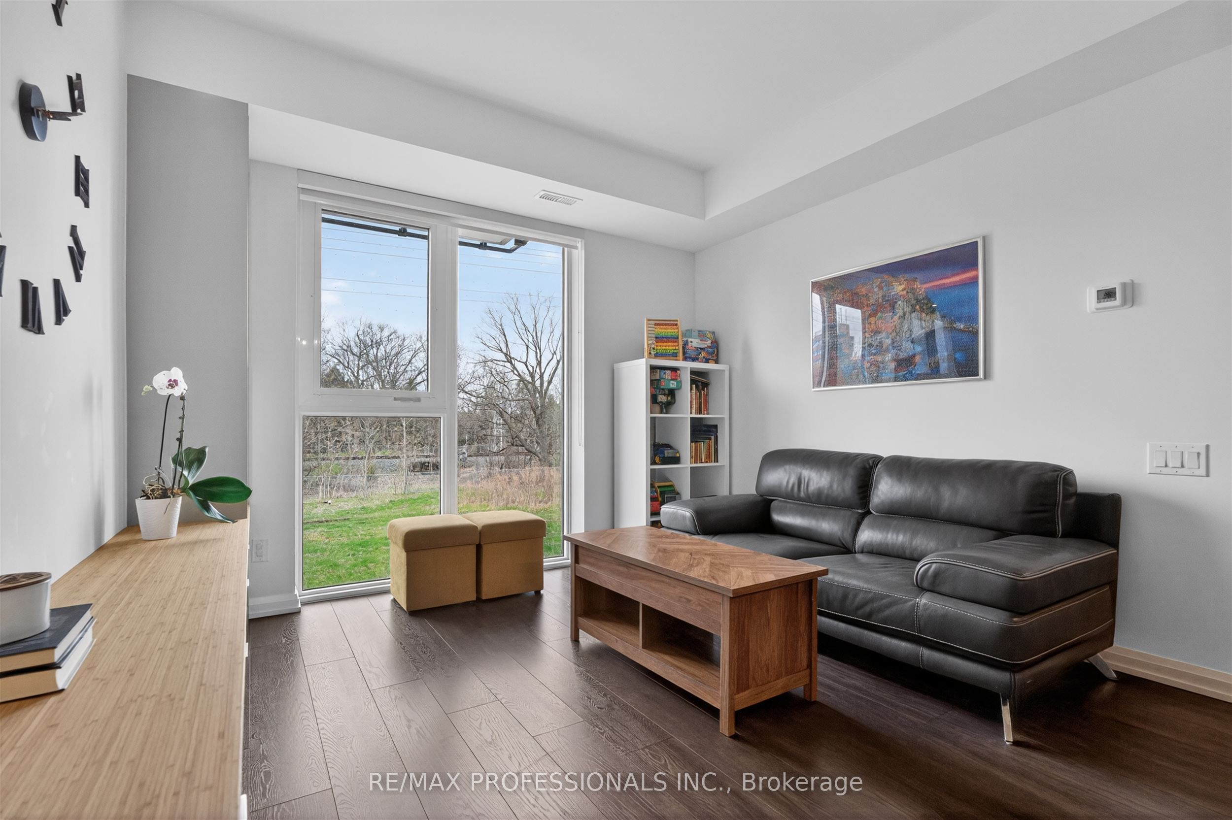 10 Brin Drive TH48, Toronto, ON M8X 0B3 photo 4