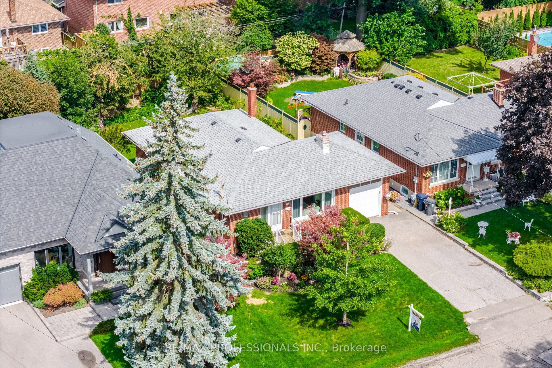 42 Cardigan Road, Toronto, ON M8Z 2W2 photo 4