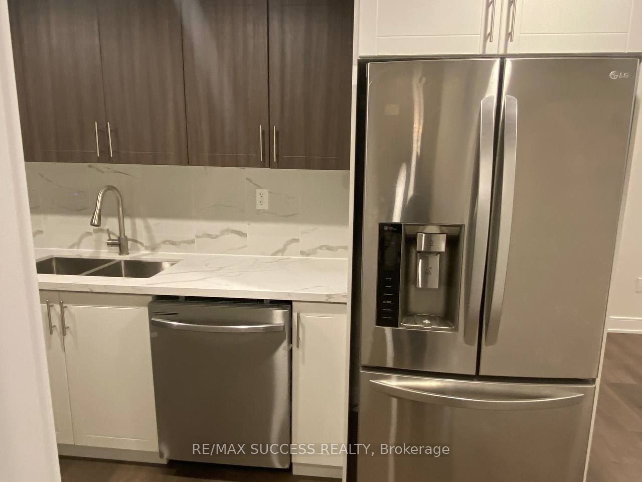 566 Yates Drive Lower unit, Milton, ON L9T 6Z4 photo 4