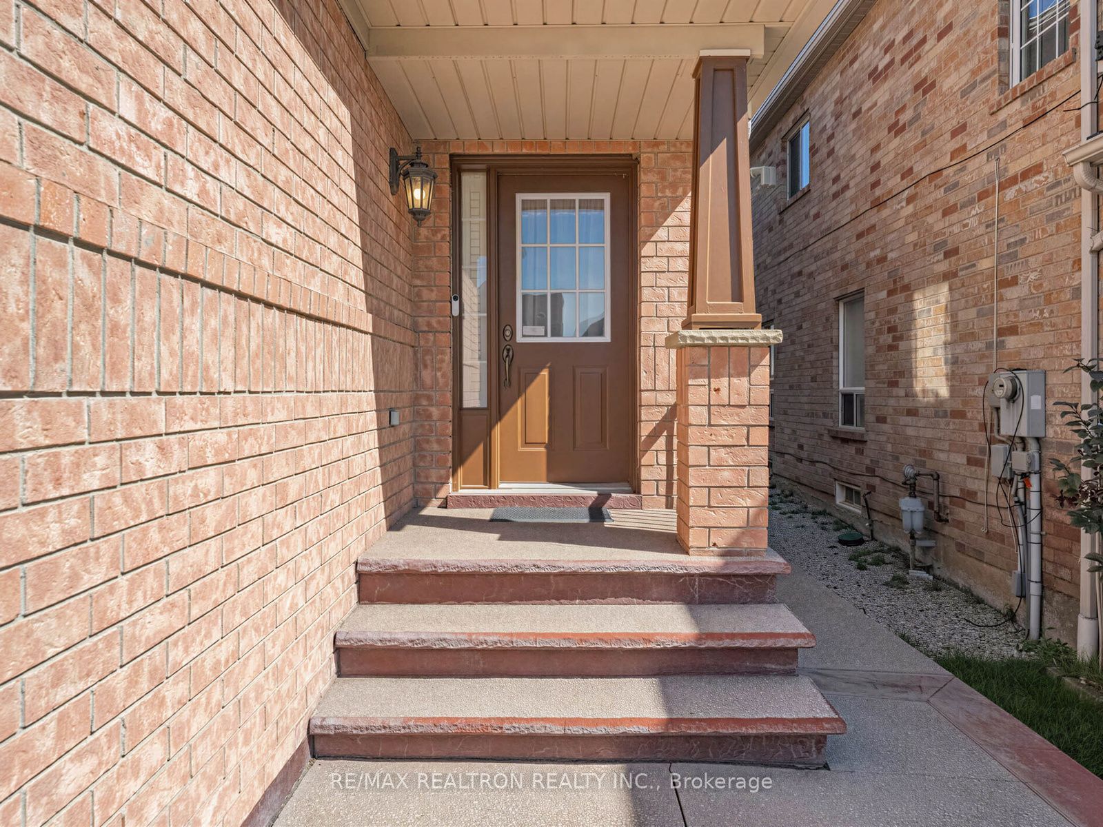 4841 Apple Blossom Circle, Mississauga, ON L5V 3C6 photo 3