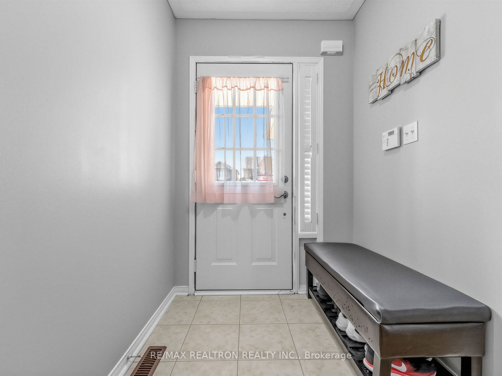 4841 Apple Blossom Circle, Mississauga, ON L5V 3C6 photo 4
