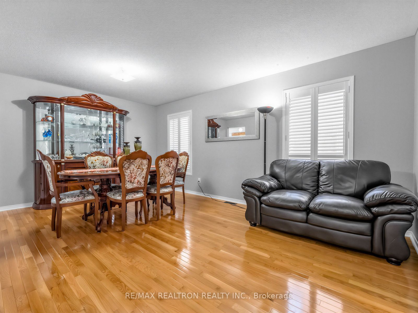 4841 Apple Blossom Circle, Mississauga, ON L5V 3C6 photo 5