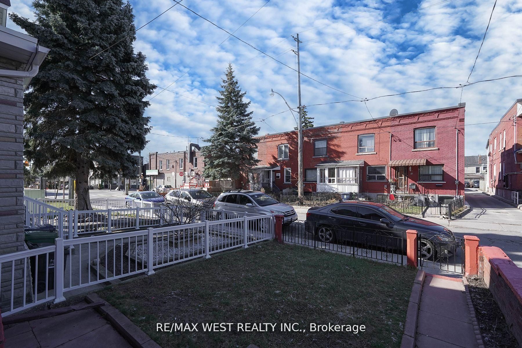 115 Edwin Avenue, Toronto, ON M6P 3Z8 photo 5