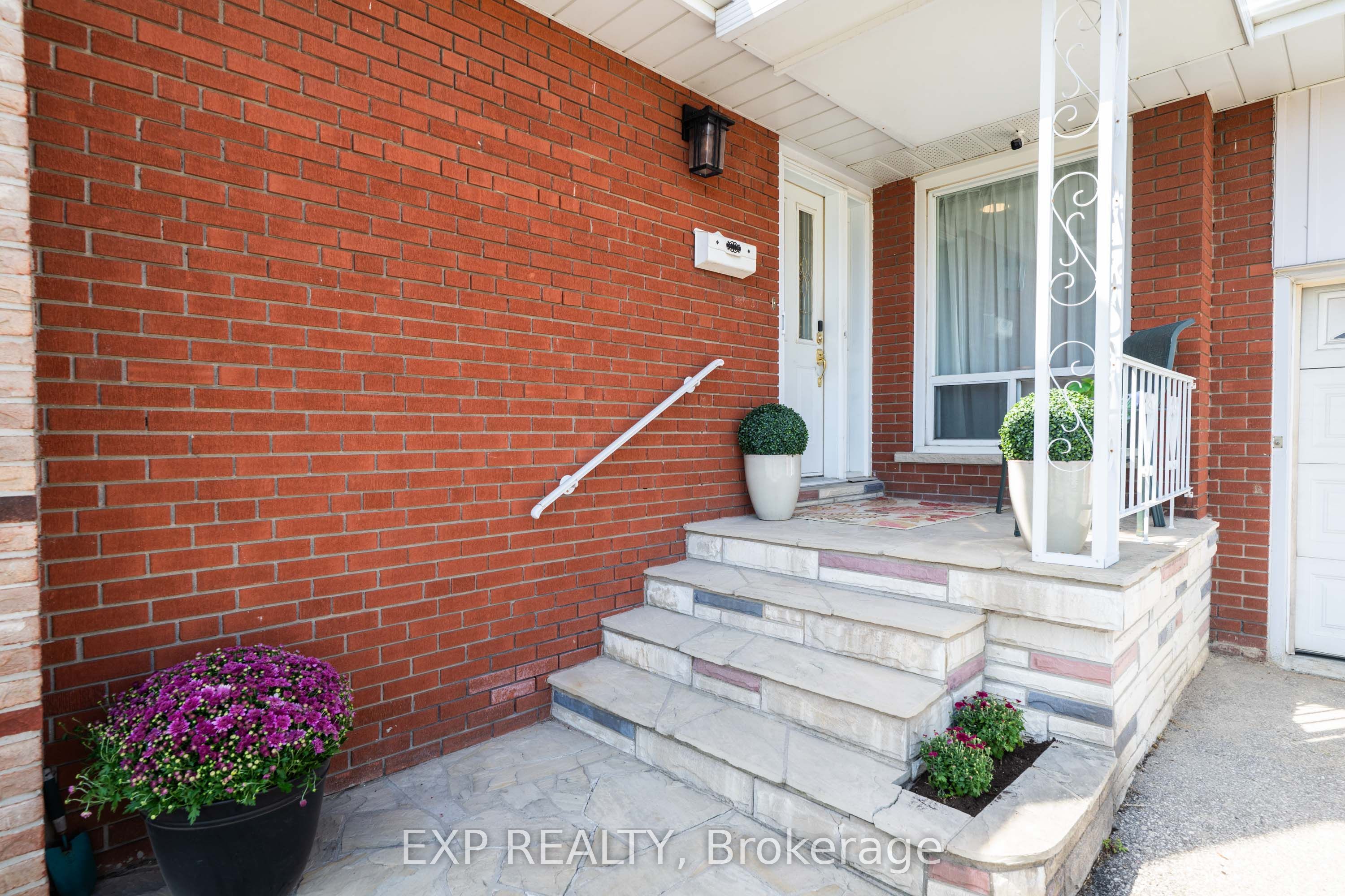 6 Jardine Place, Toronto, ON M9R 2B9 photo 3