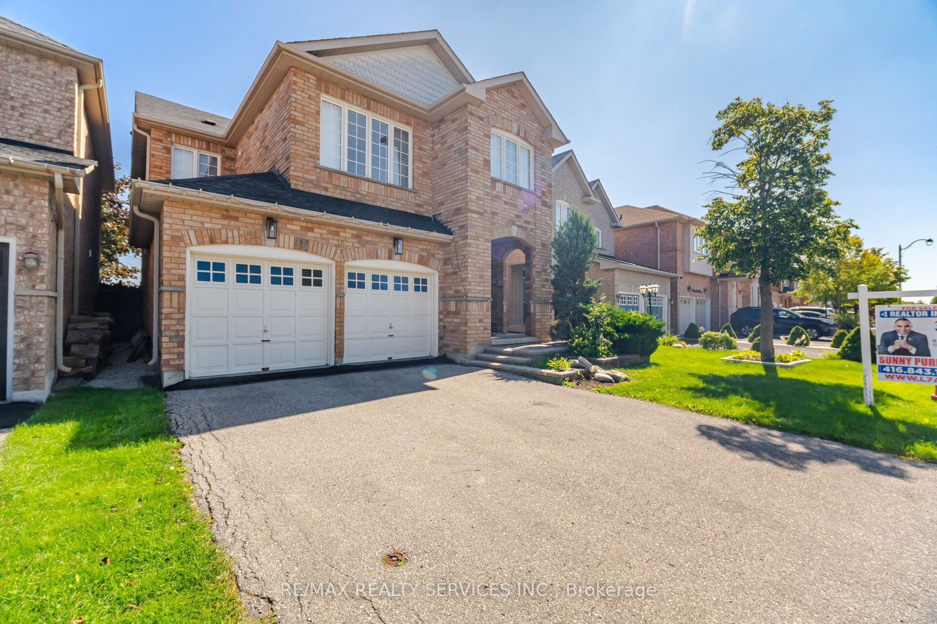 33 Sewells Lane, Brampton, ON L7A 2Z9 photo 3