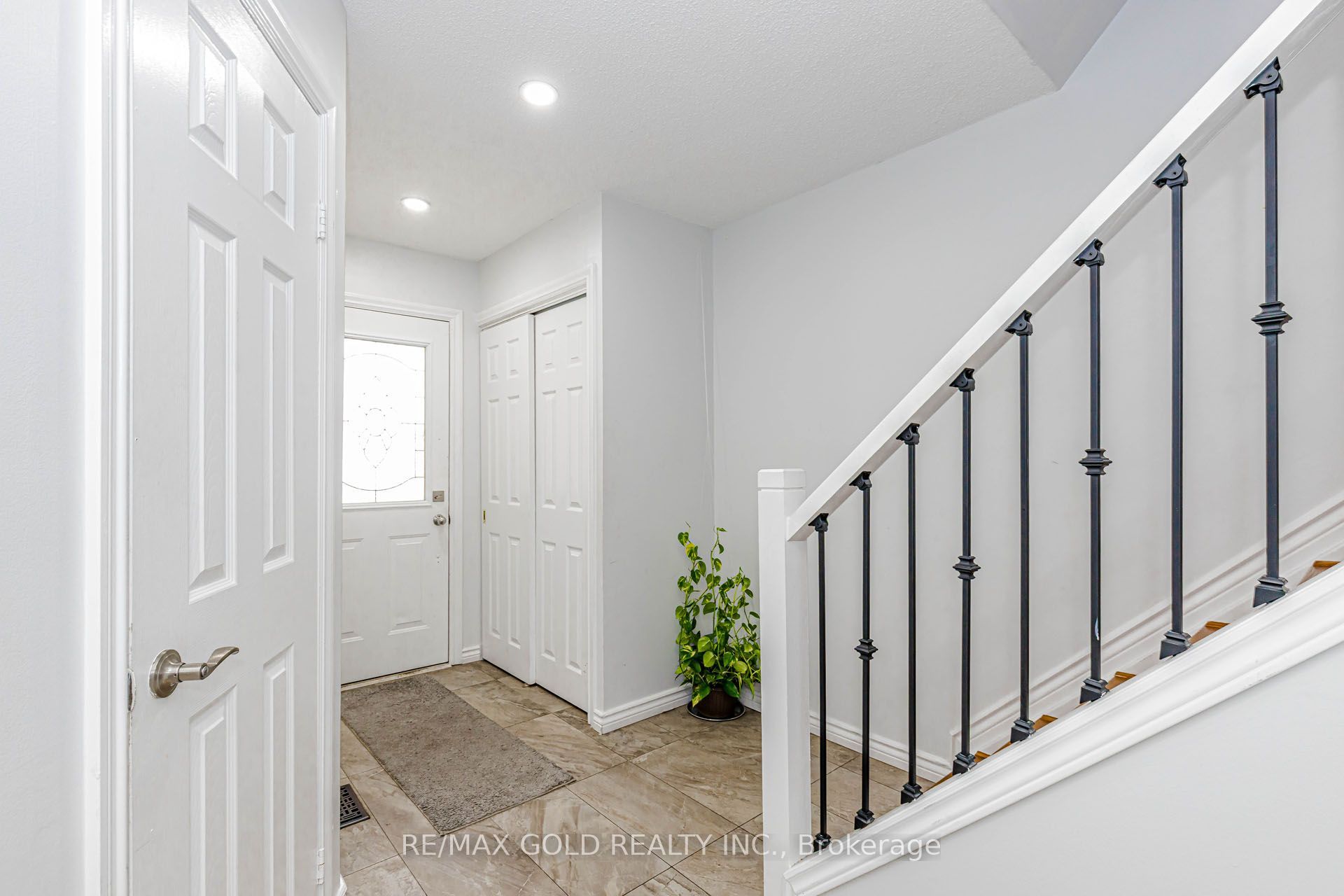 240 Simmons Boulevard, Brampton, ON L6V 3Y1 photo 4