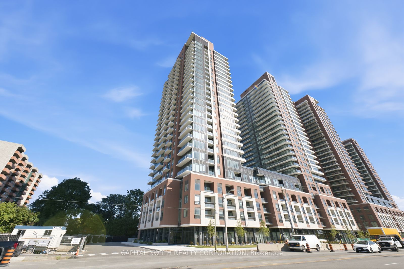 4010 Eglinton Avenue W 2207, Toronto, ON M9A 0G5