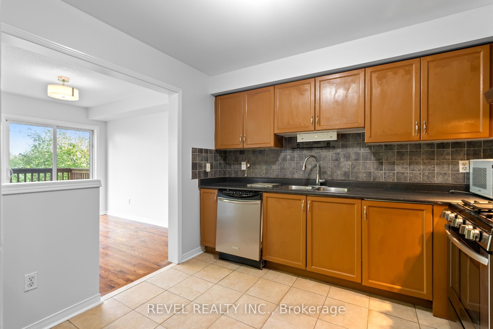 6399 Spinnaker Circle 55, Mississauga, ON L5W 1Z5 photo 3