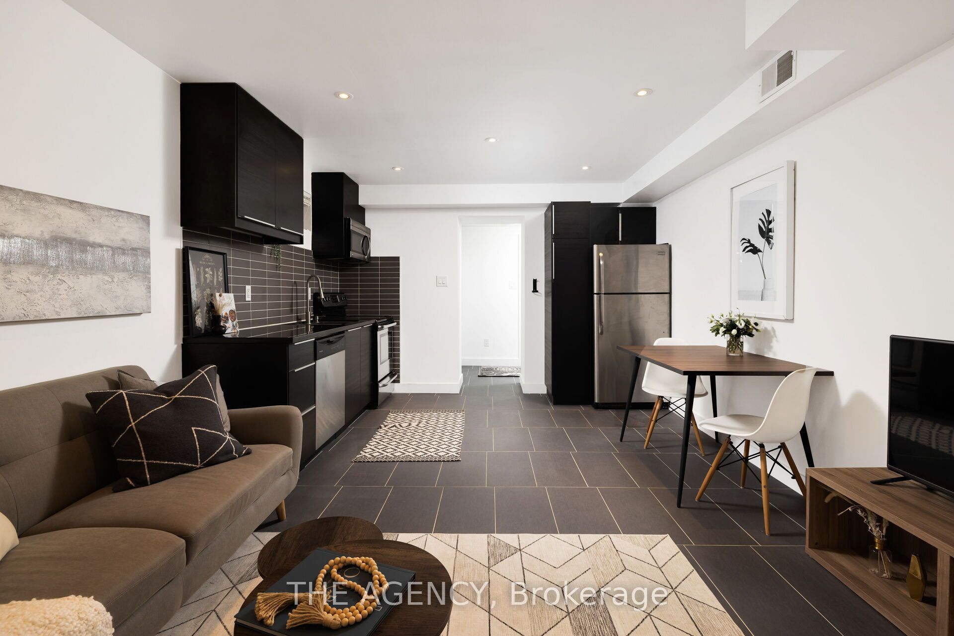 135 Prescott Avenue Lower, Toronto, ON M6N 3G9 photo 4