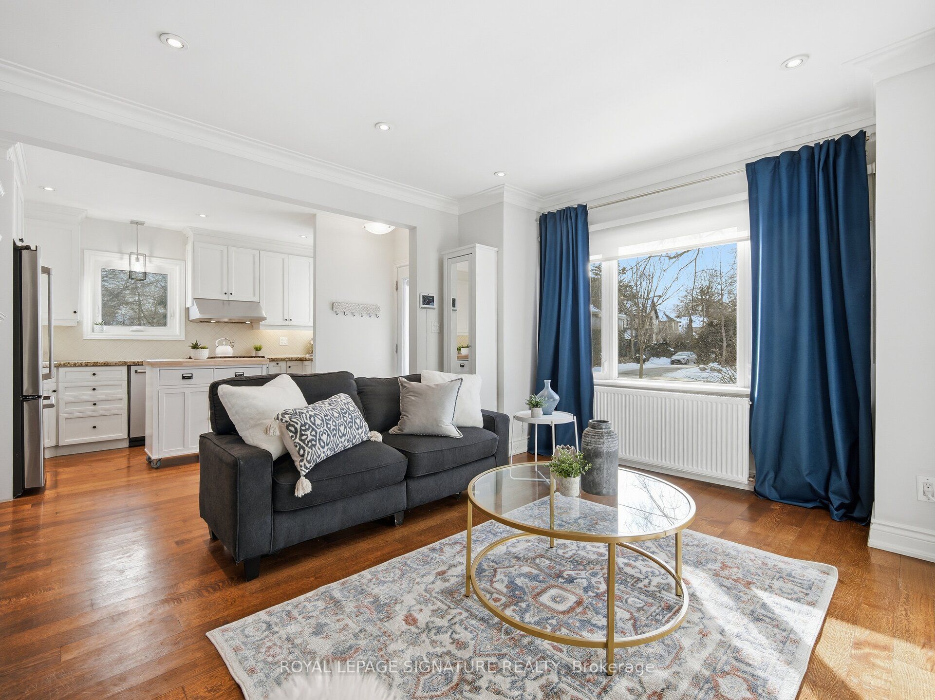 205 Prince Edward Drive S, Toronto, ON M8Y 3X1 photo 2
