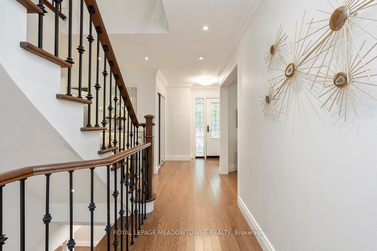 4260 Sagebrush Trail, Mississauga, ON L5C 4S2 photo 4