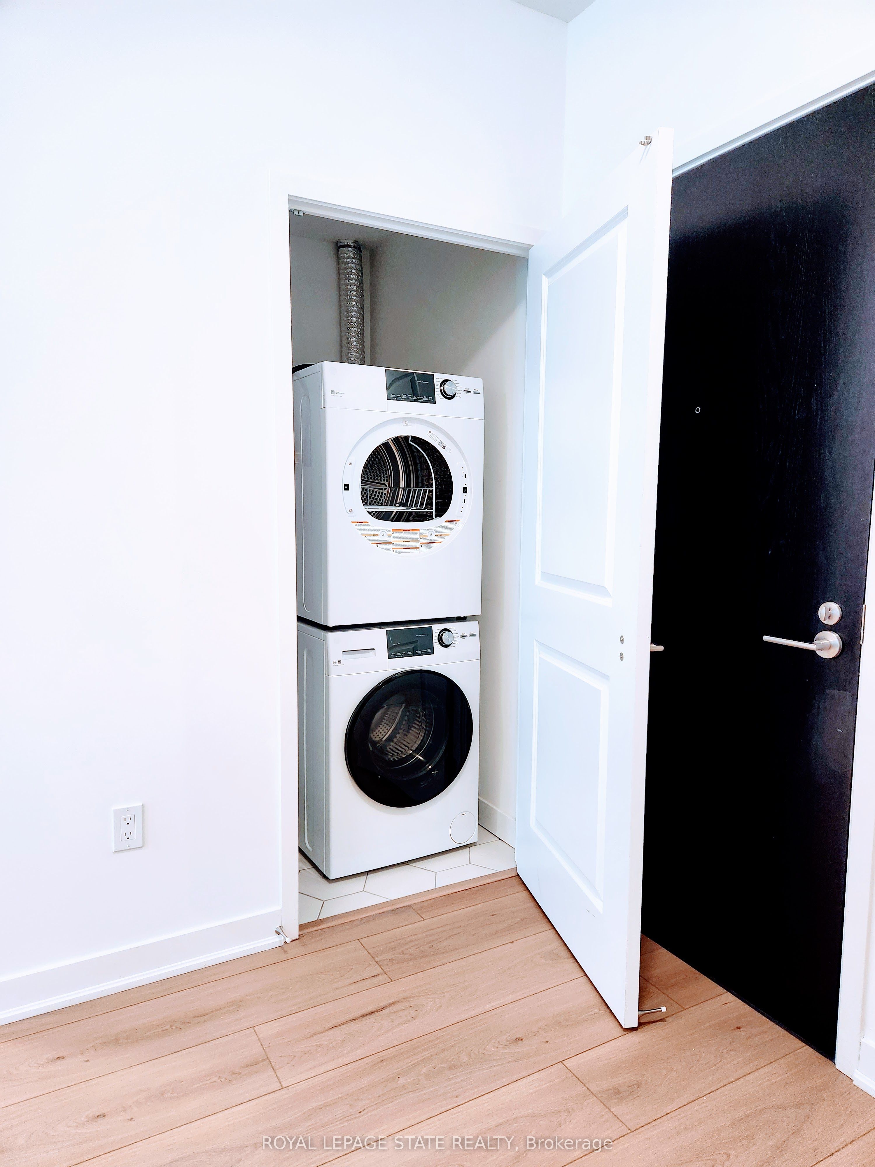 2007 James Street 1605, Burlington, ON L7R 0G7 photo 5