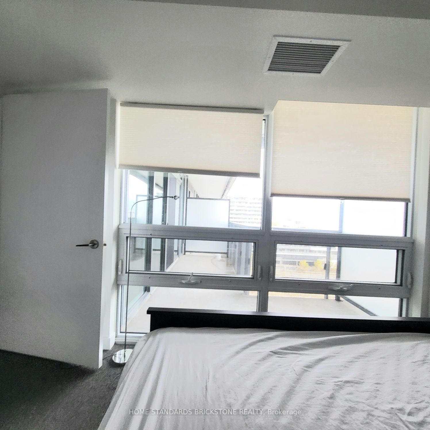 160 Flemington Road 1001, Toronto, ON M6A 0A9