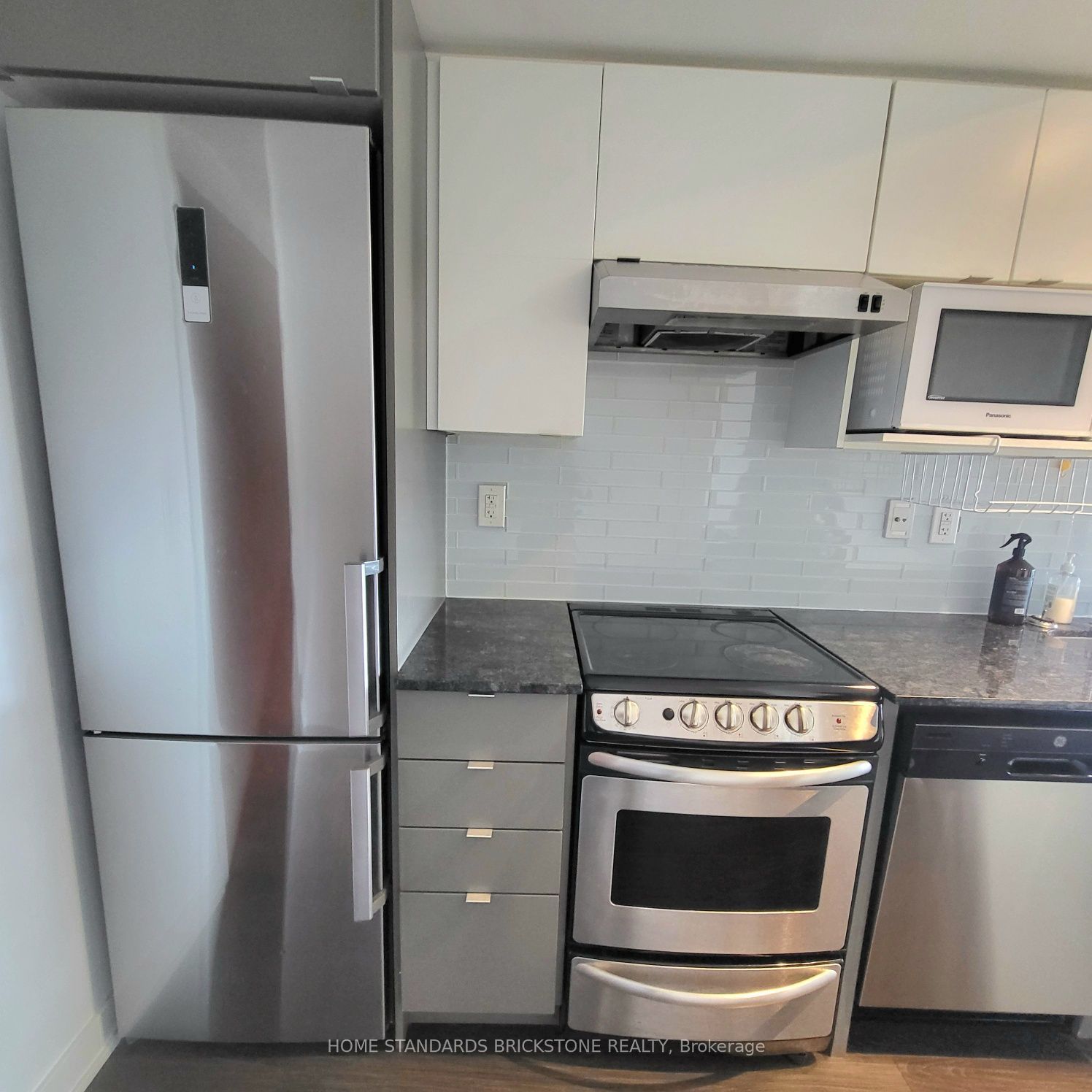 160 Flemington Road 1001, Toronto, ON M6A 0A9 photo 5