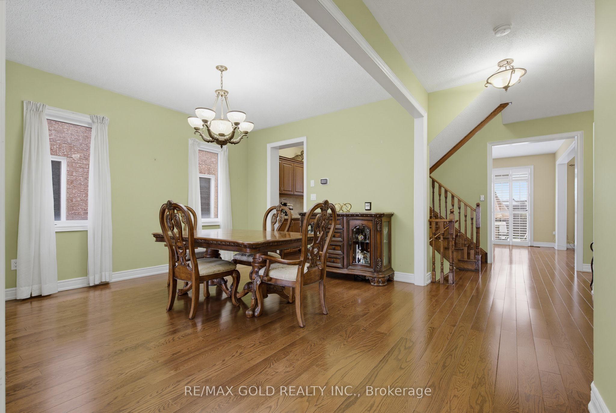 34 Lexington Road, Brampton, ON L6P 2B6 photo 3