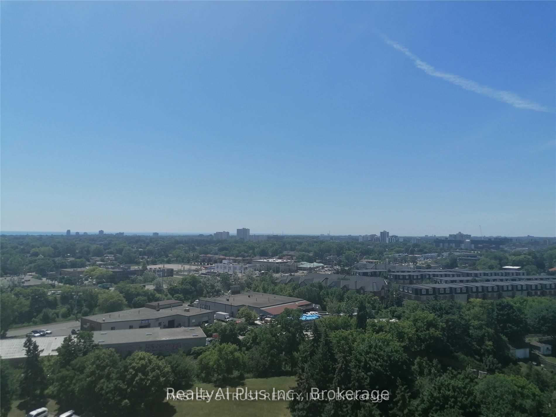 530 Lolita Gardens 1210, Mississauga, ON L5A 3T2 photo 3