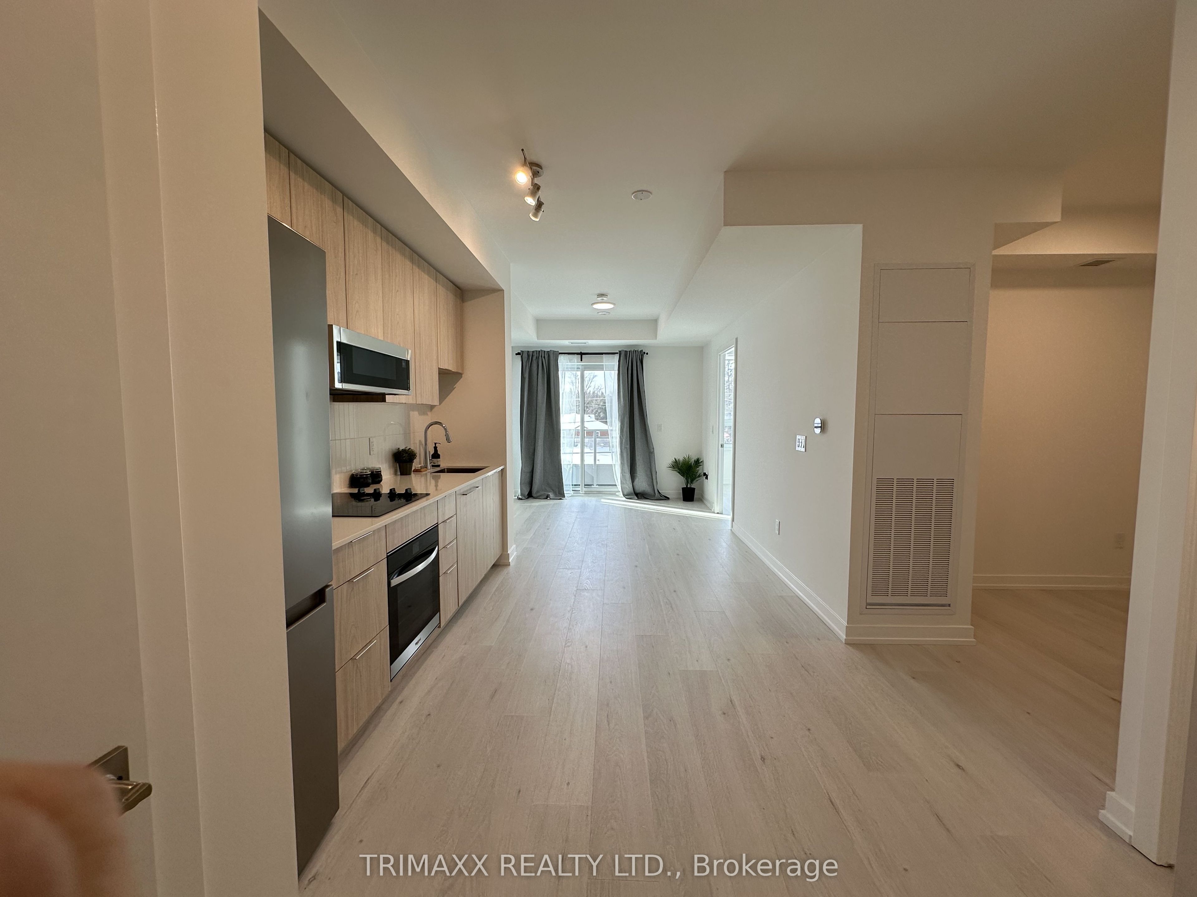 2501 Saw Whet Boulevard 226, Oakville, ON L6M 5N2 photo 2